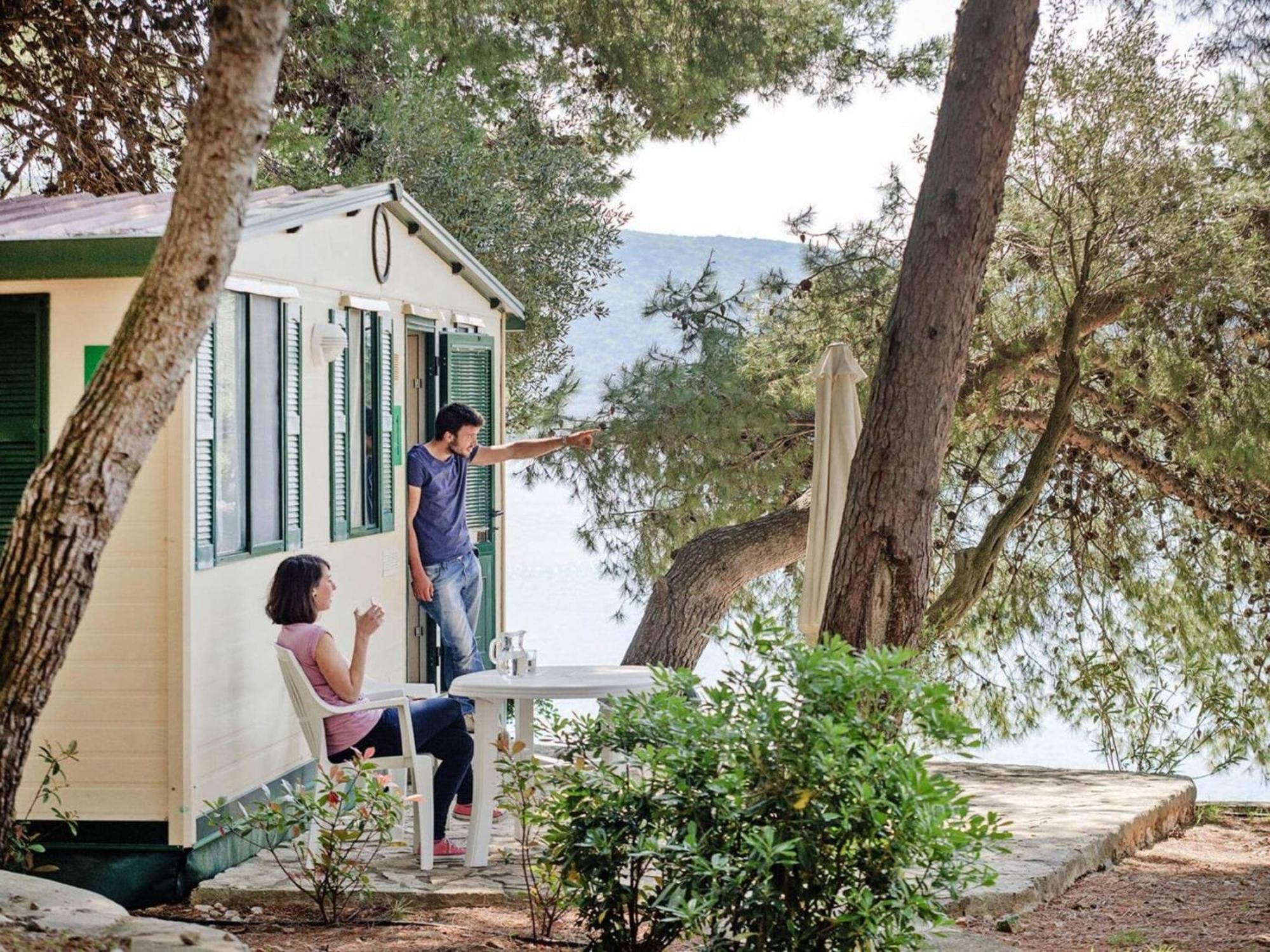Mobile Homes In Camp Kovacine, Cres, With Long Pebble Beach المظهر الخارجي الصورة